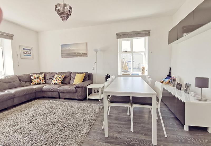 Plas Darien-3 Bed Apt- Sea Views - Sleeps 5 Trearddur Esterno foto